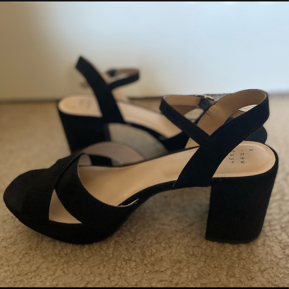 👠Black Ankle Strap Heels👠